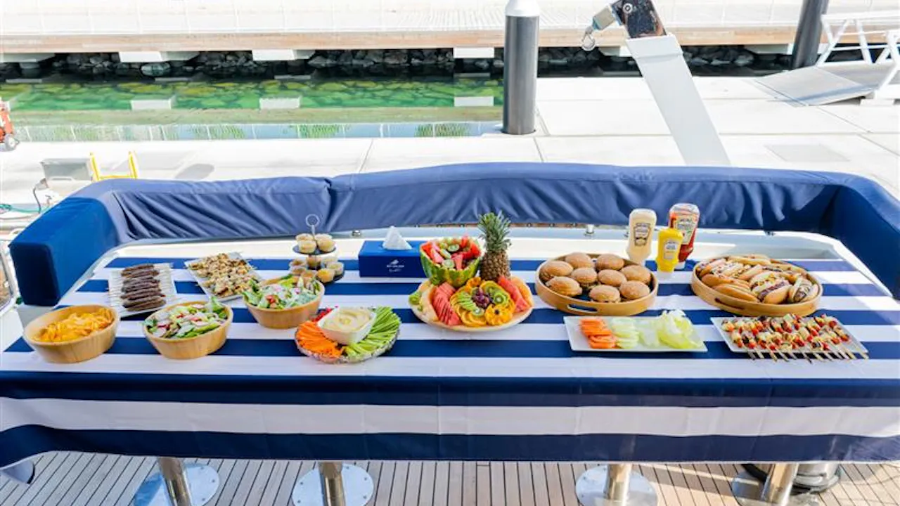 4-Hour Yacht Cruise in Dubai Marina with BBQ Lunch & Inflatable Slide Review