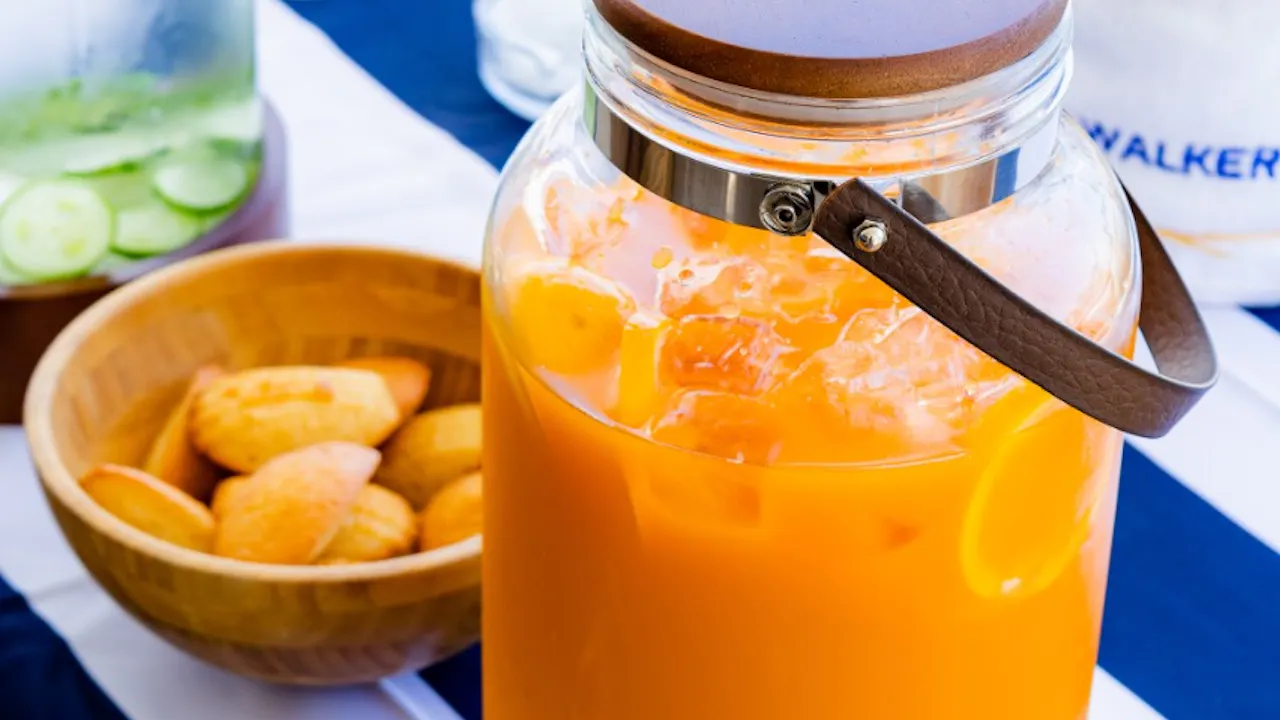 4-Hour Yacht Cruise in Dubai Marina with BBQ Lunch & Inflatable Slide Thrillark