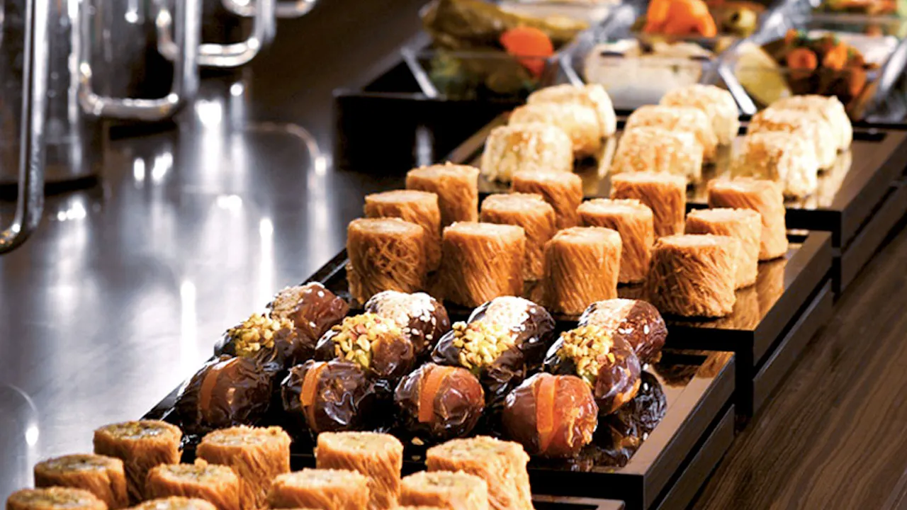 Burj Khalifa with Armani Meal Discount