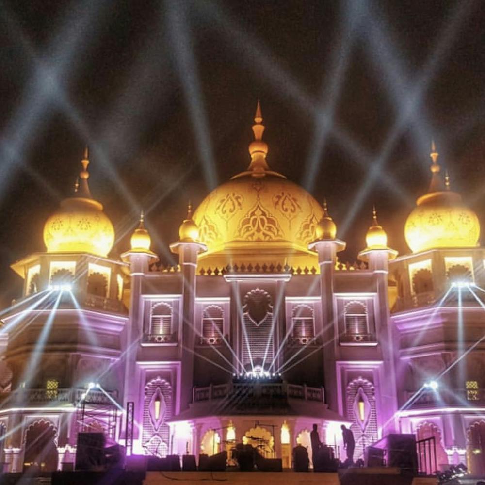 Rajmahal theatre Bollywood parks  Discount