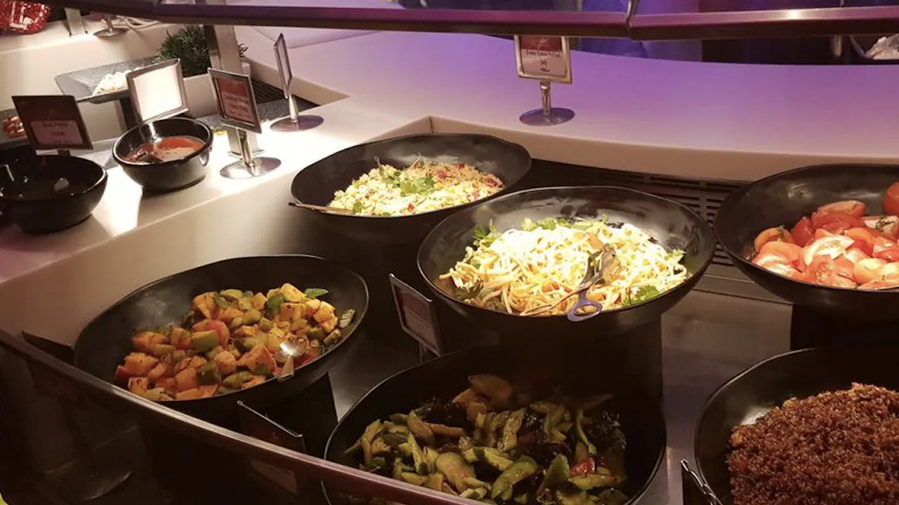 Saffron Buffet Restaurant in Atlantis the Palm Price