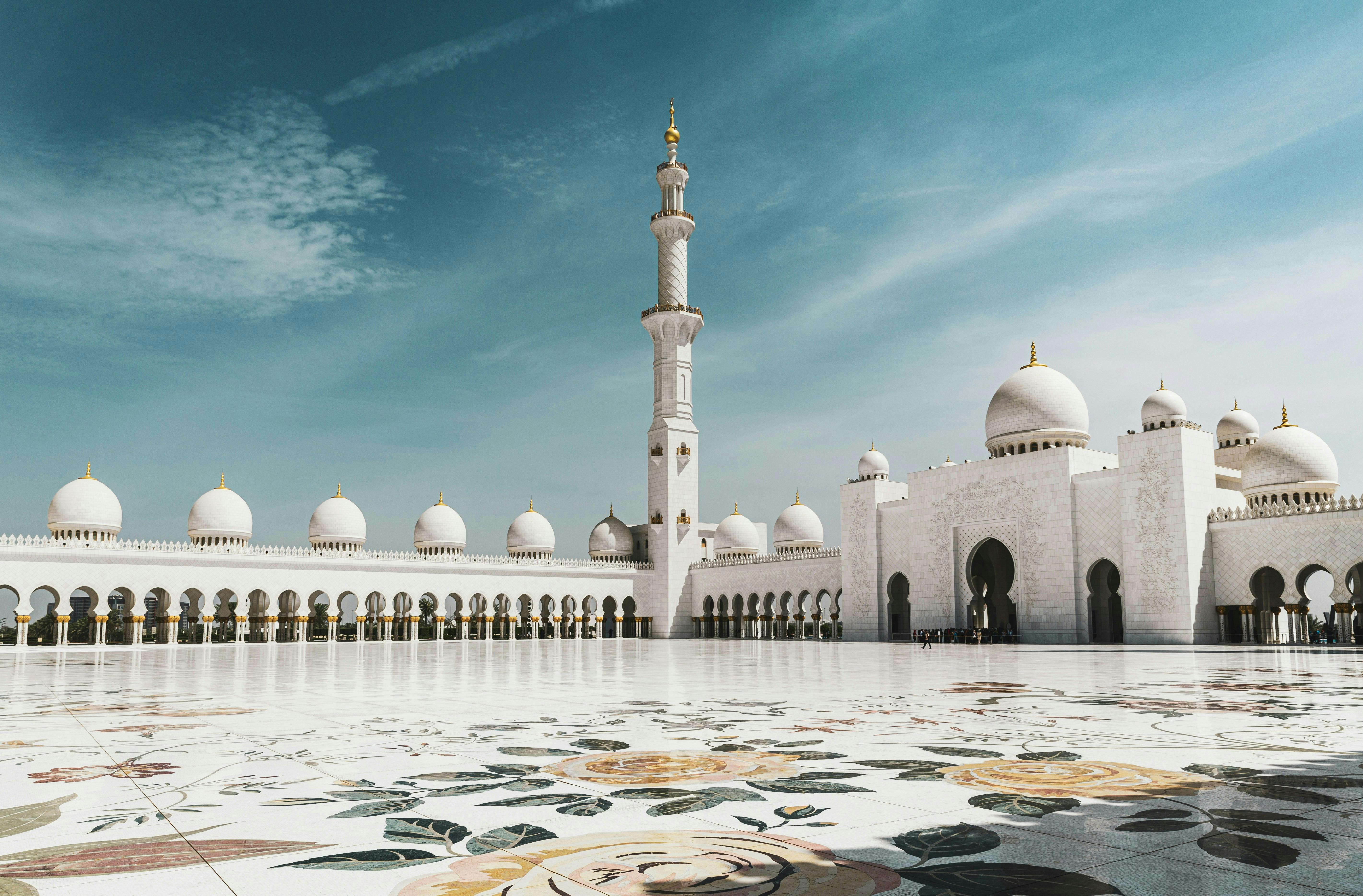Sheikh Zayed Mosque + Ferrari World Tour Discount
