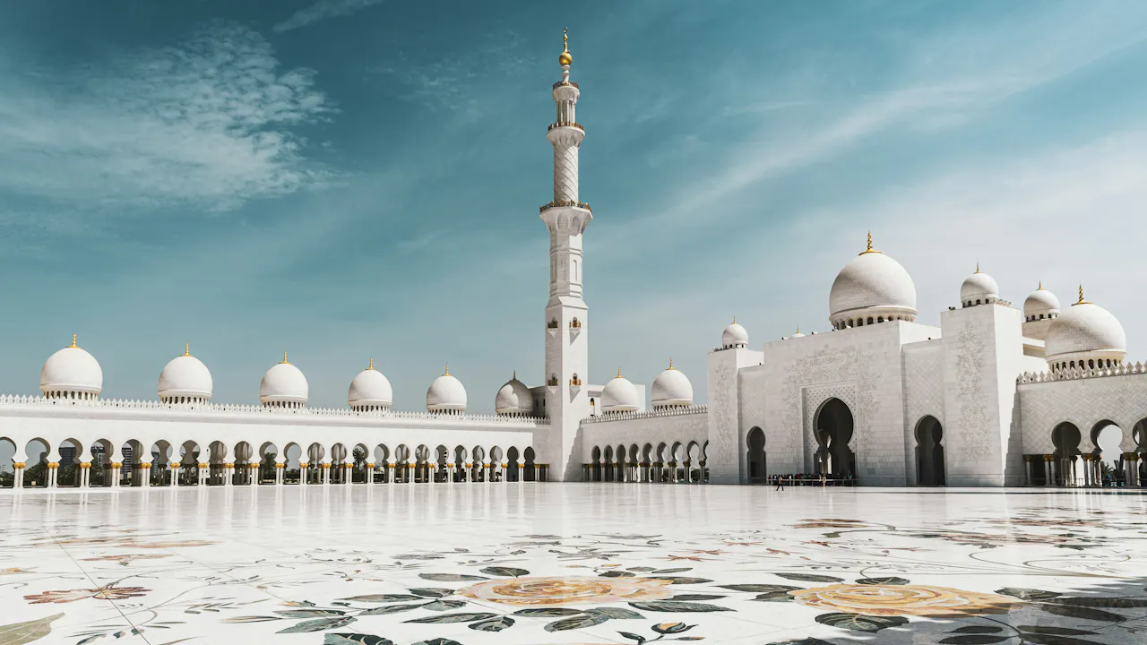 Sheikh Zayed Mosque + Ferrari World Tour Discount