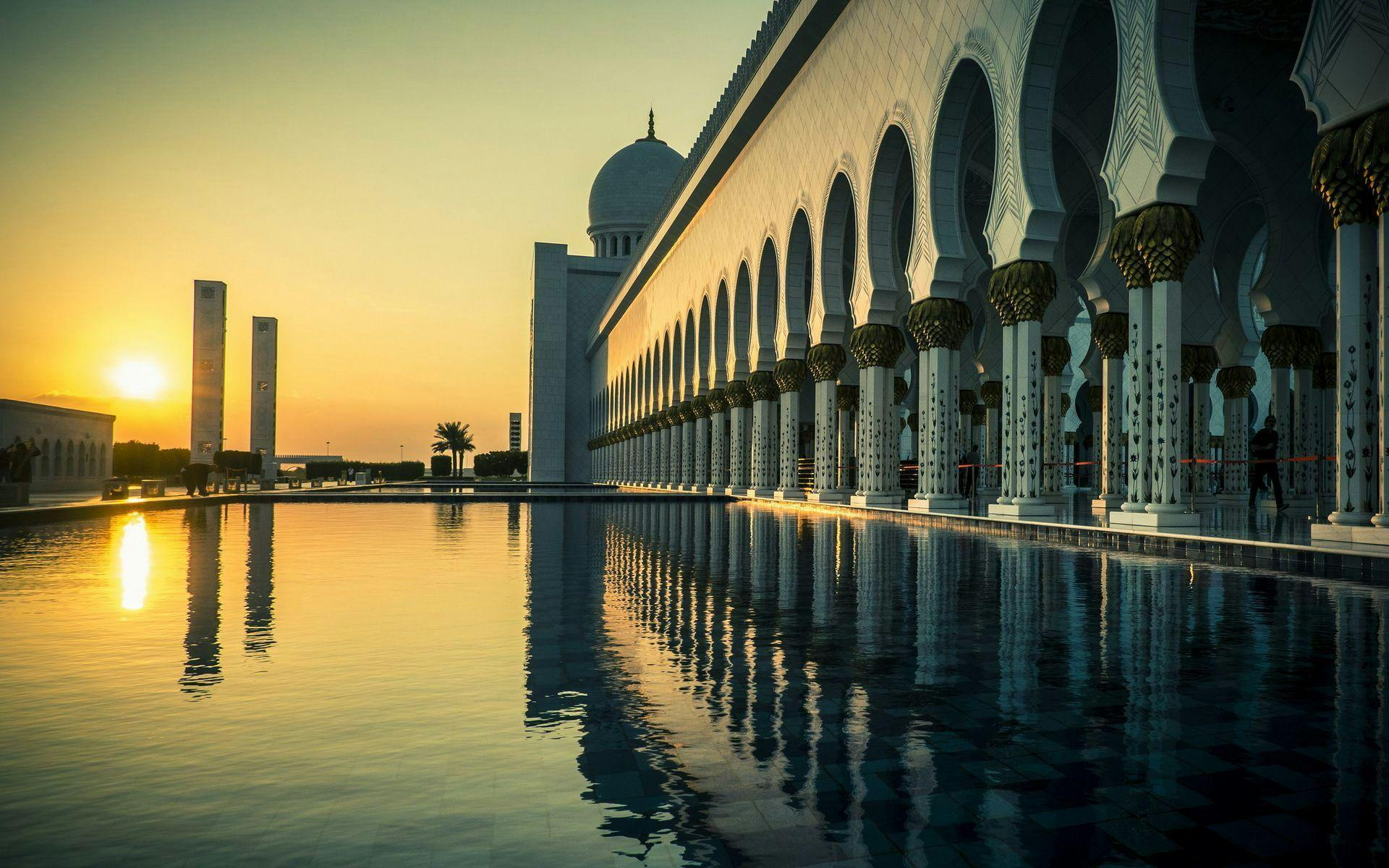Sheikh Zayed Mosque + Ferrari World Tour Discount