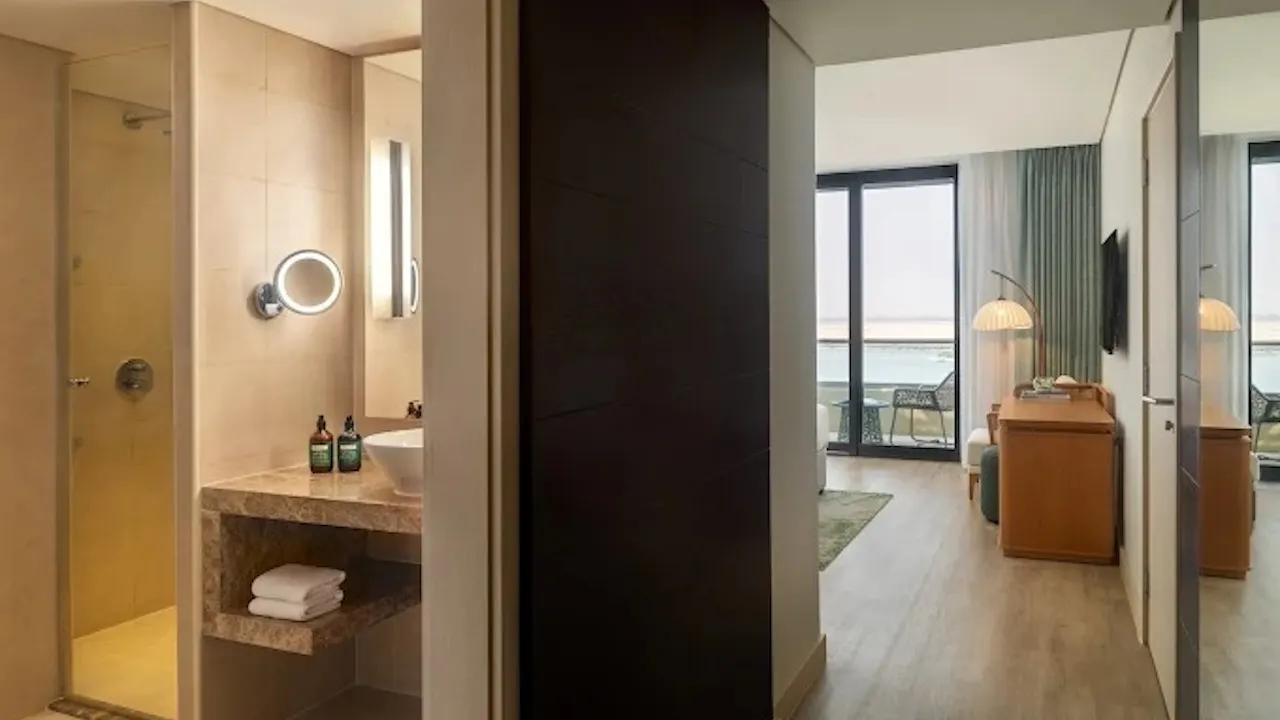 Yas Plaza Mangroves by IHG With Free Unlimited Park Pass Ticket