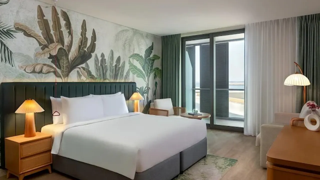 Yas Plaza Mangroves by IHG With Free Unlimited Park Pass Review