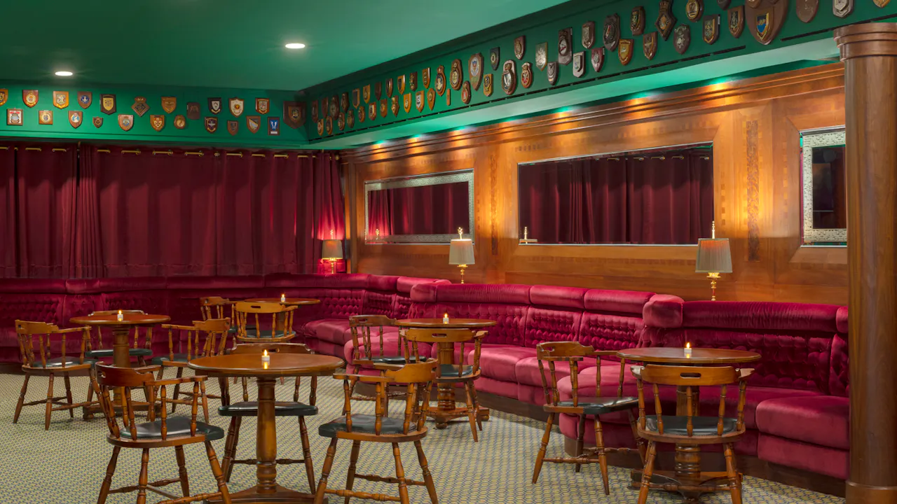 Queen Elizabeth Heritage Tour Ticket