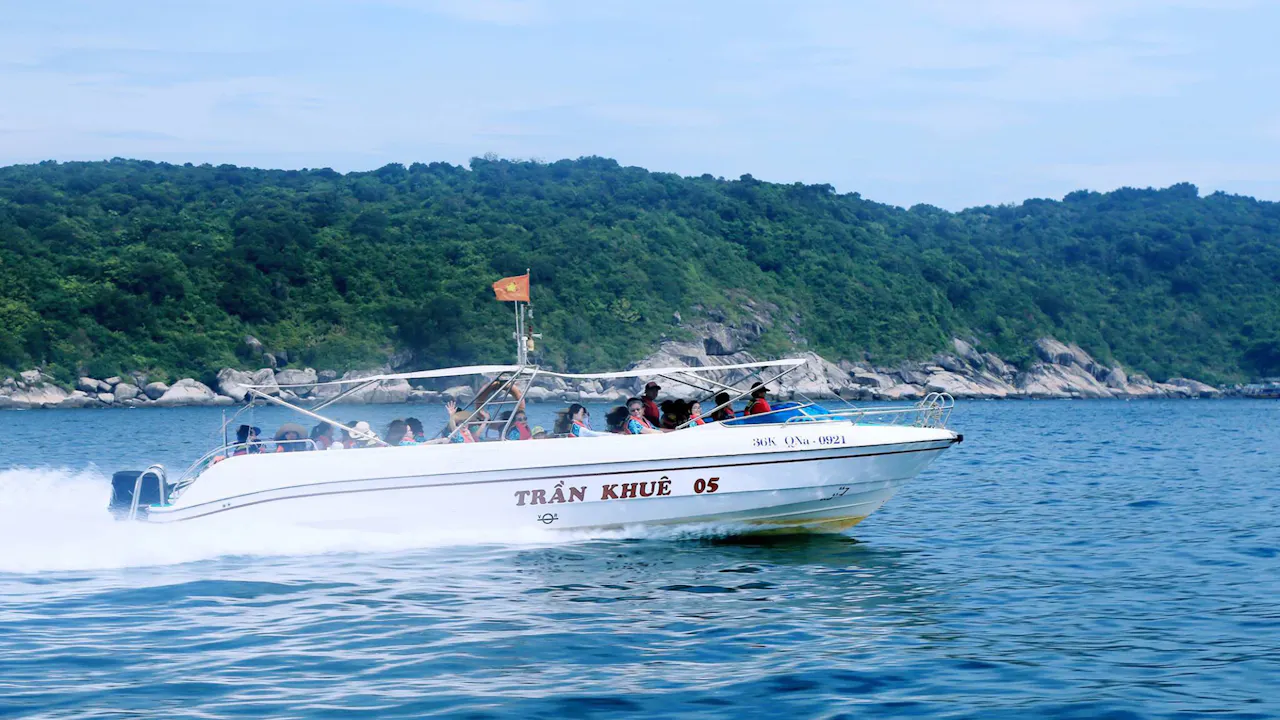 Cham Islands Day Tour from Da Nang