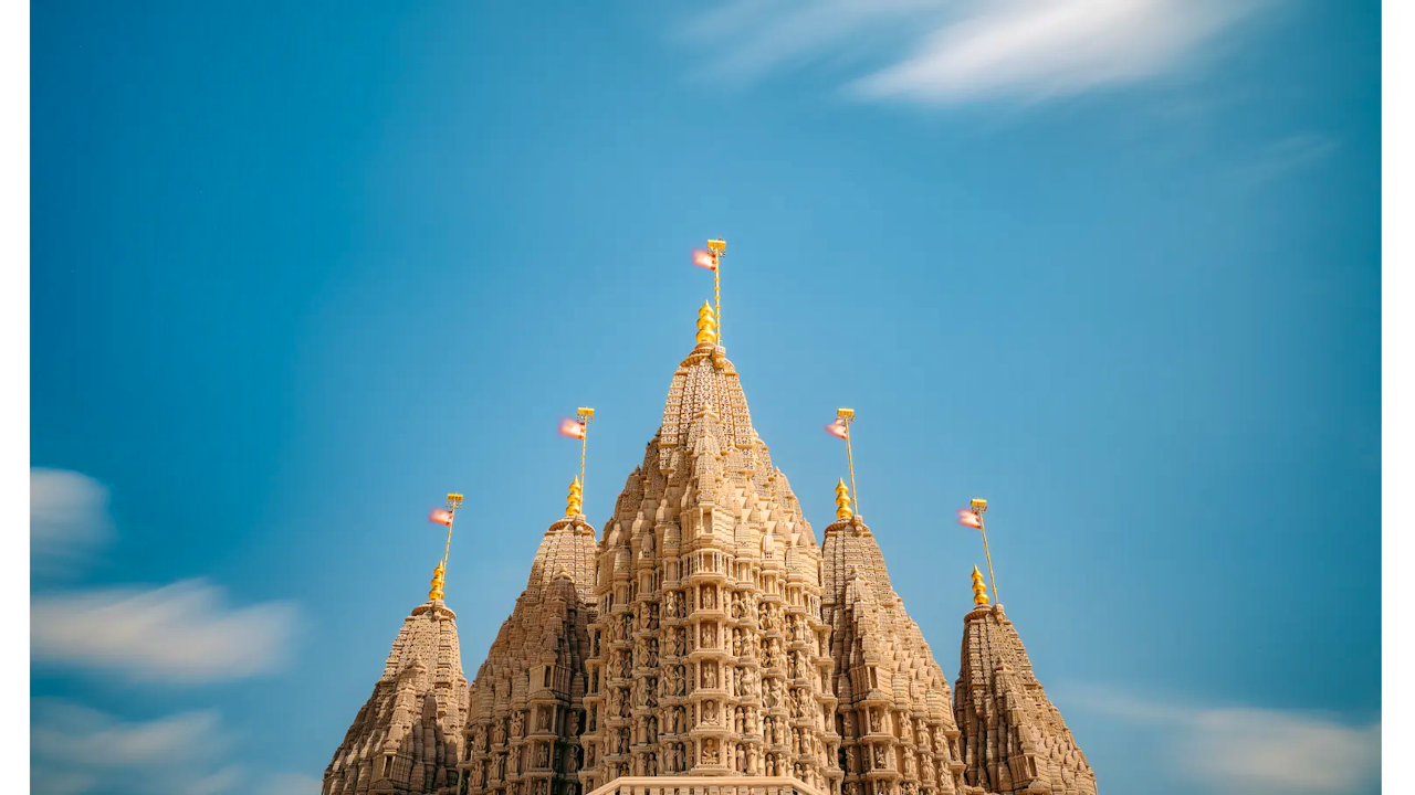 Abu Dhabi Hindu Temple Tour with Return Transfer From Dubai