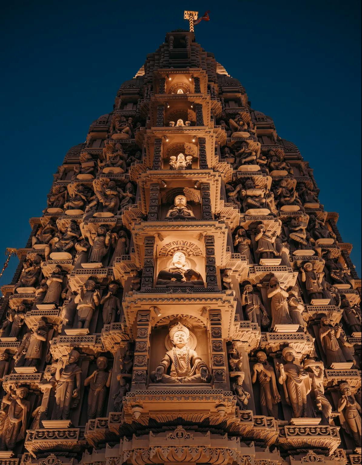 Abu Dhabi Hindu Temple Tour with Return Transfer From Dubai  Review