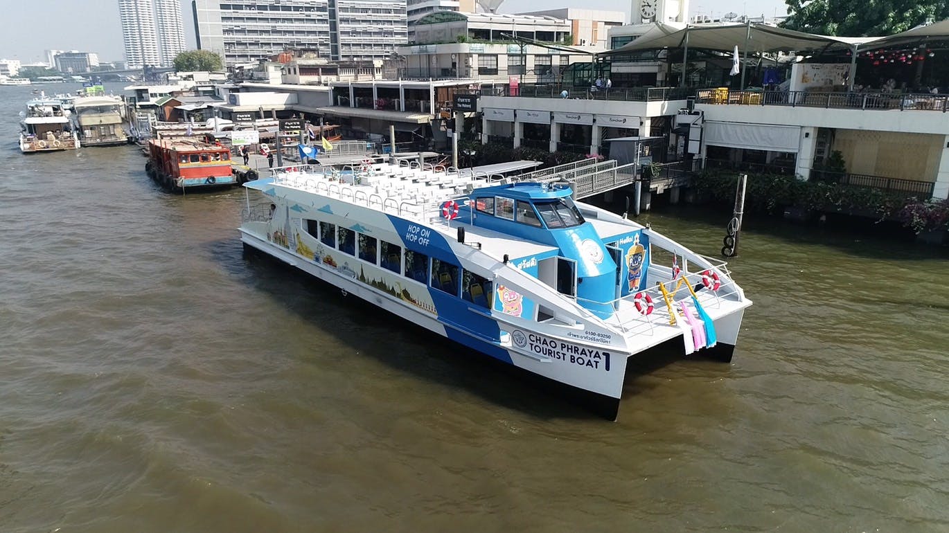 Bangkok: Chao Phraya River Hop-on Hop-off Boat Ticket