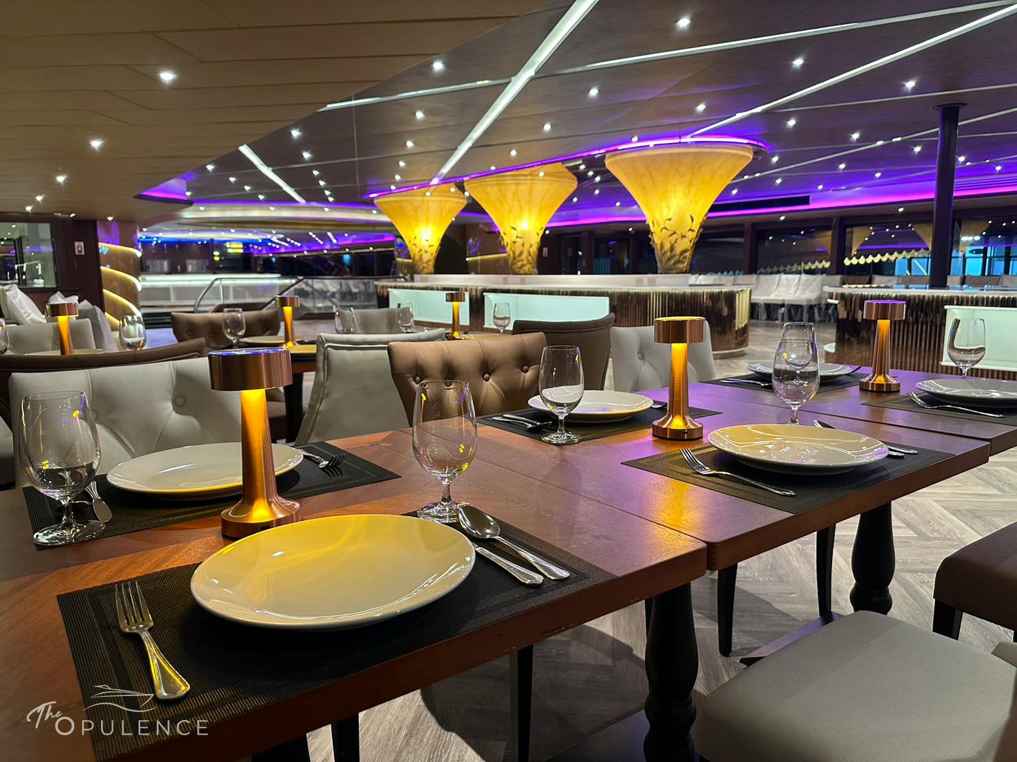Bangkok Opulence Luxury Chao Phraya Dinner Cruise 