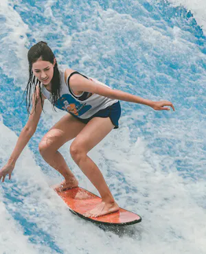 Flow House Bangkok: Surfing Experience