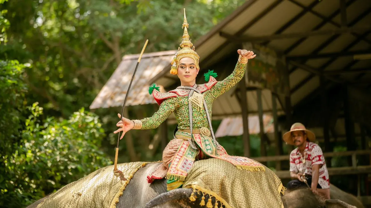 Pattaya Elephant Village & Mongchang Cafe Half Day Tour Thrillark