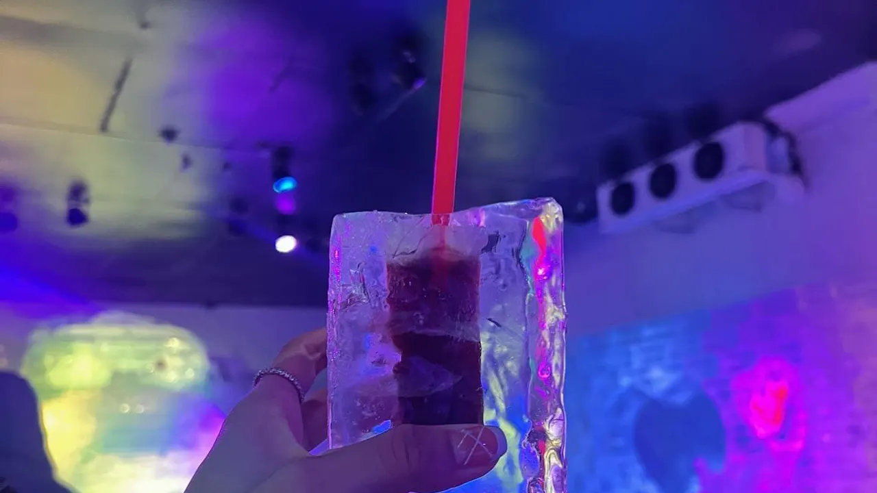 Frost Magical Ice of Siam Ticket with Free Soft Drink Discount