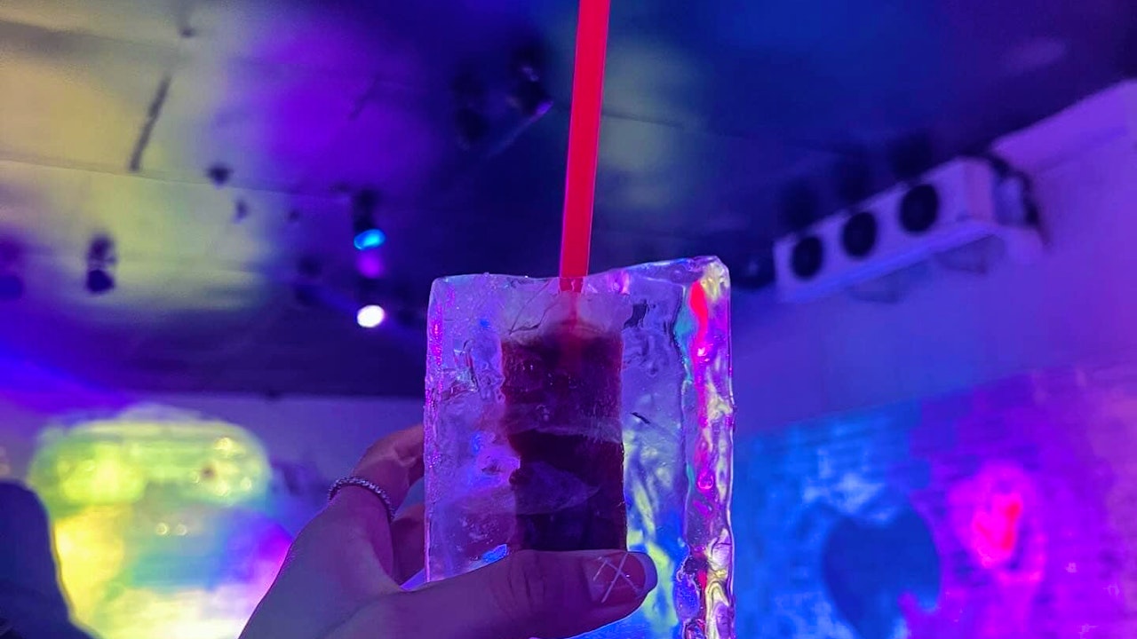 Frost Magical Ice of Siam Ticket with Free Soft Drink Discount