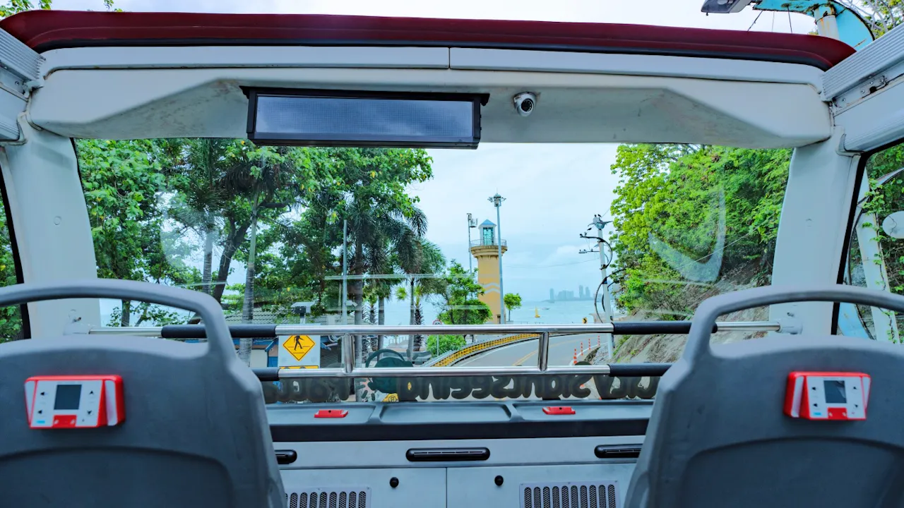 Pattaya Hop-On Hop-Off Bus Tour by Elephant Bus Tours Ticket