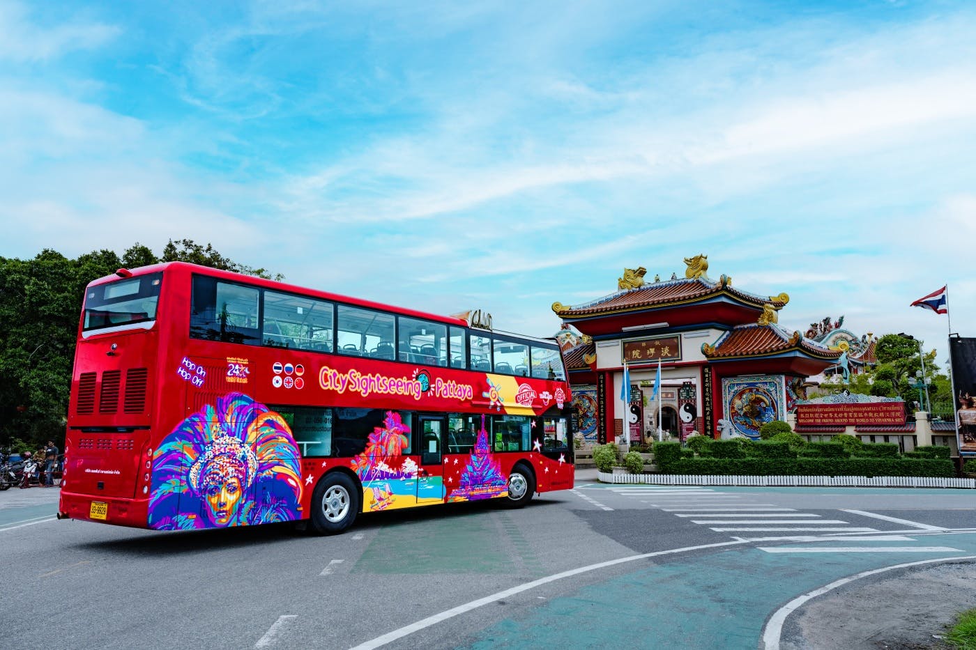 Pattaya Hop-On Hop-Off Bus Tour by Elephant Bus Tours 