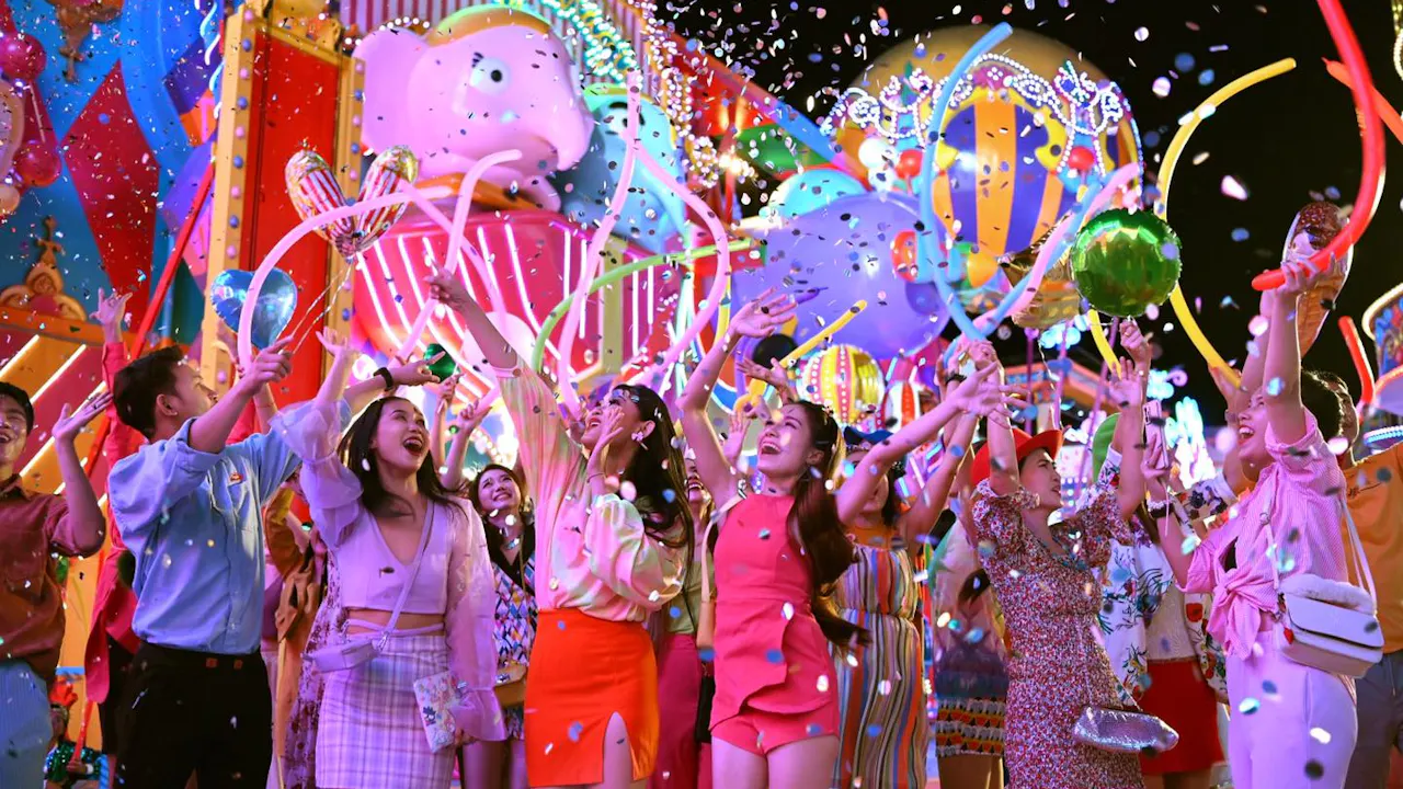 Carnival Magic Phuket Tickets with Optional Dinner