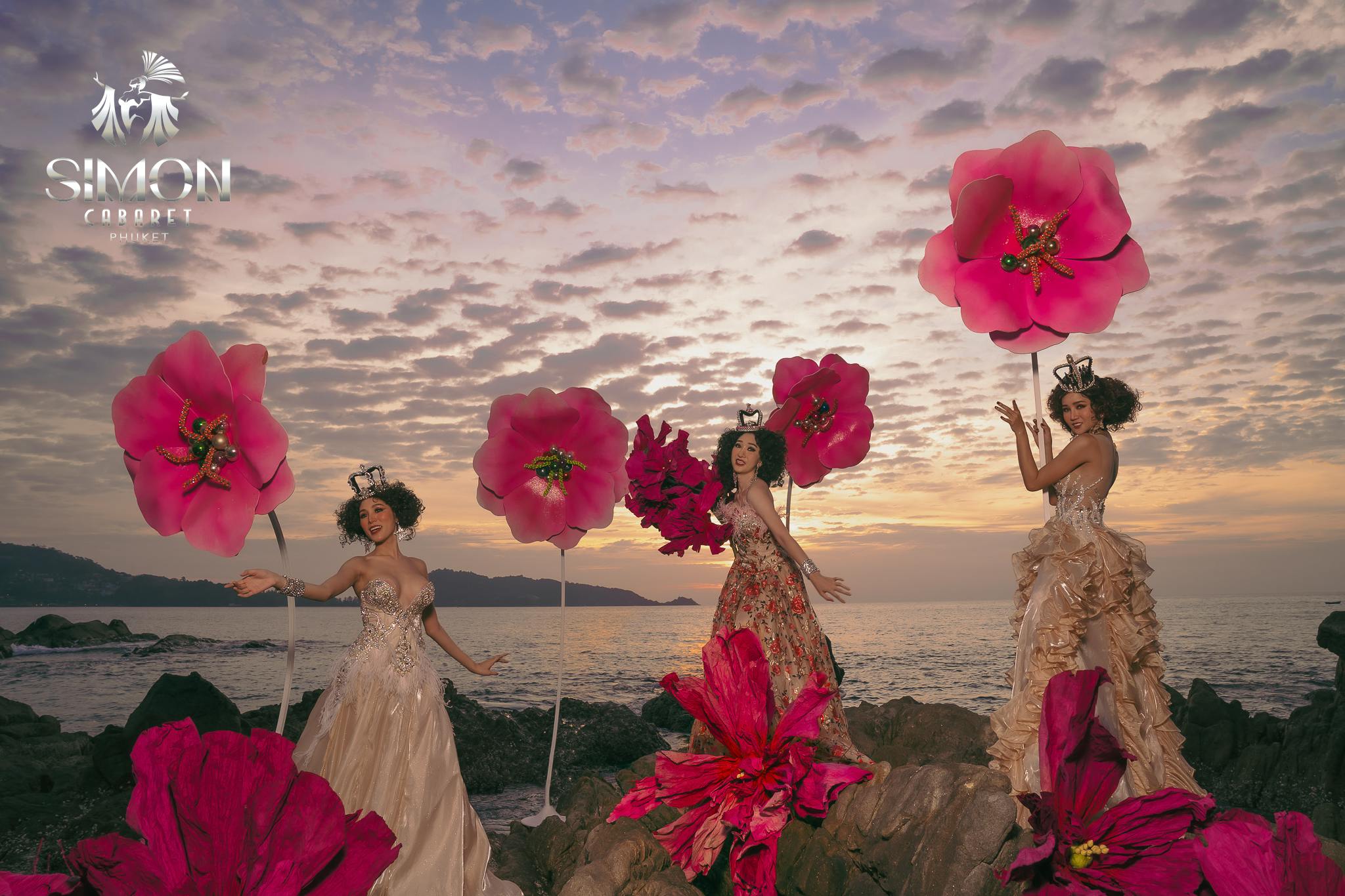 Simon Cabaret Phuket with Round Trip Share Transfer Ticket