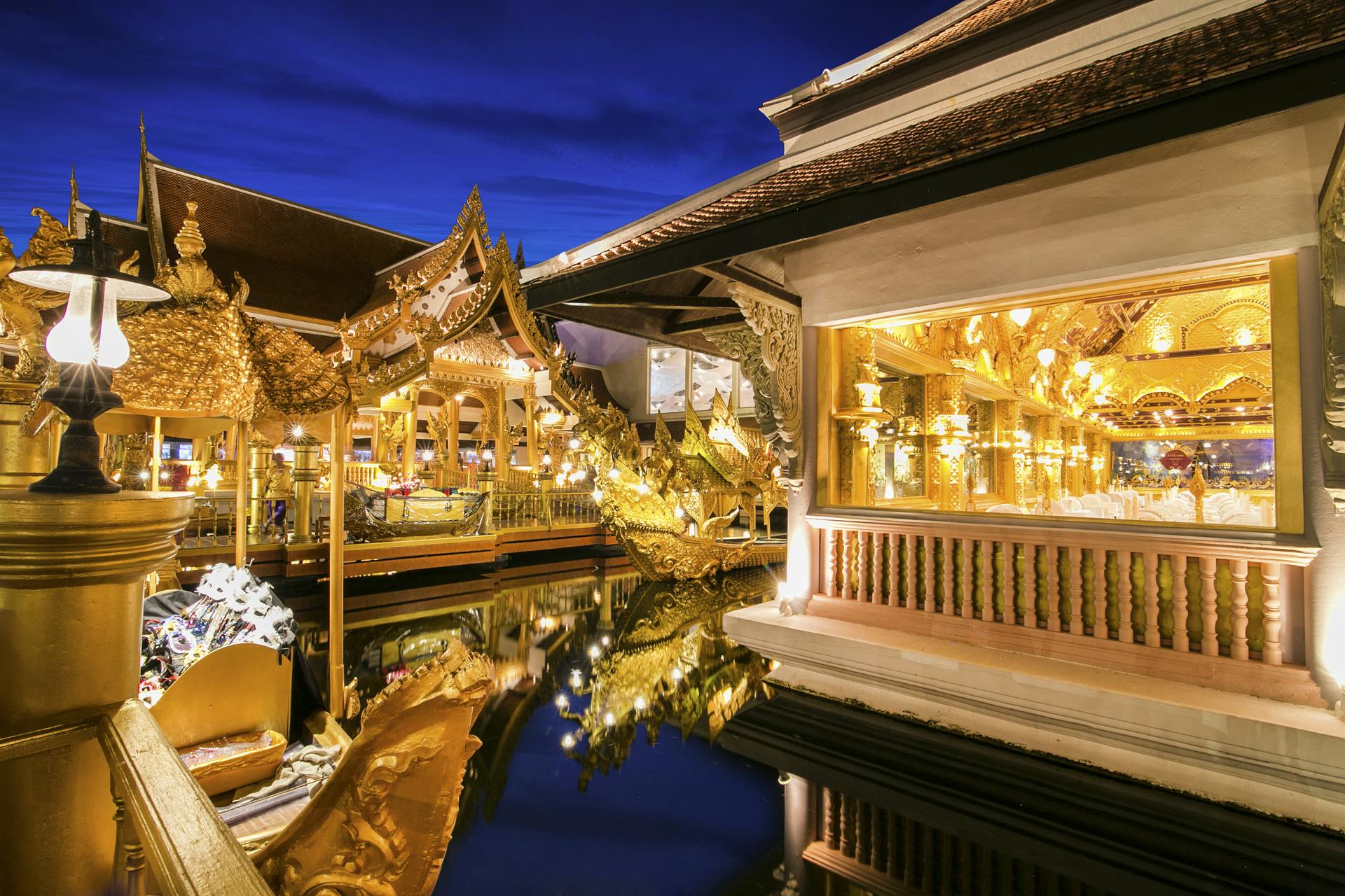 Phuket Fantasea with Round Trip Transfer  