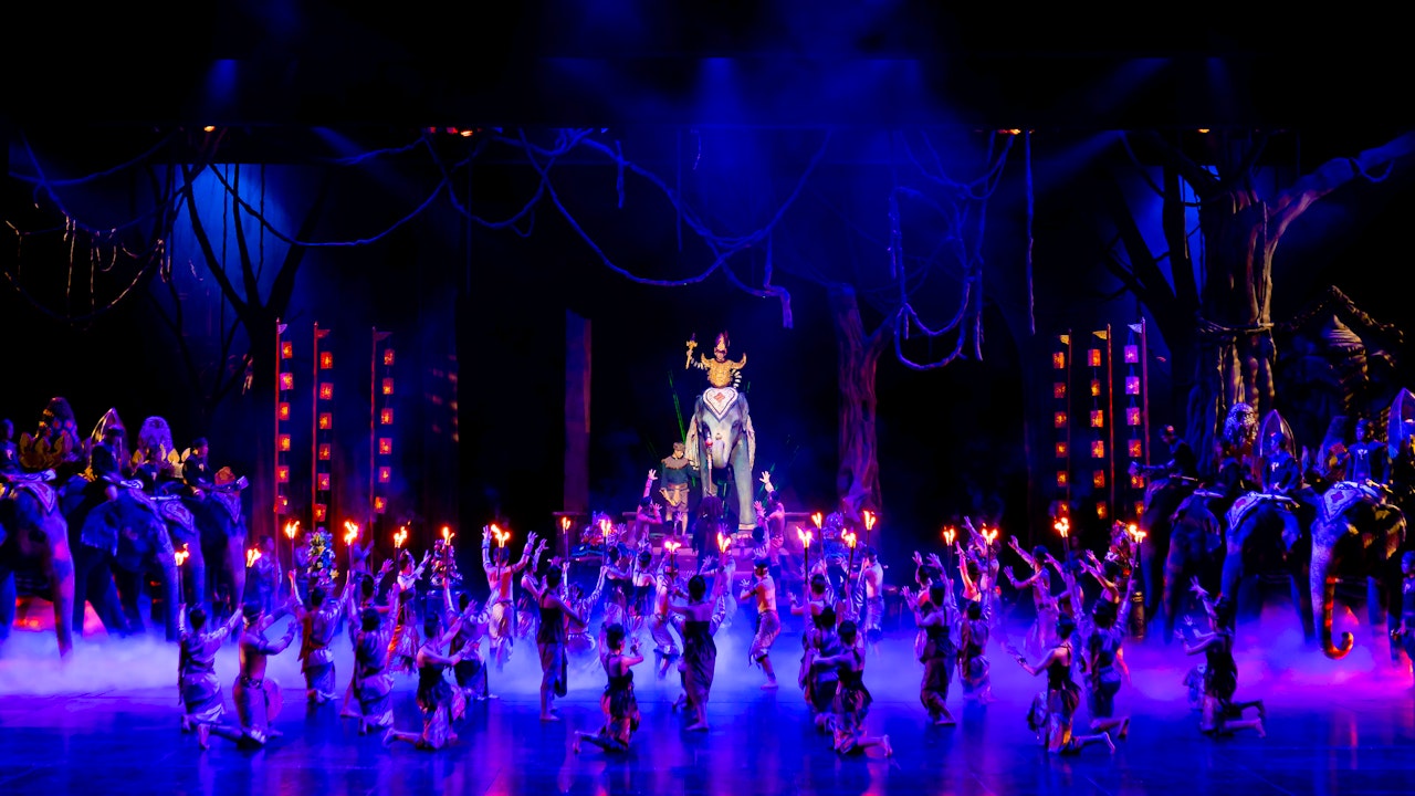 Phuket Fantasea with Round Trip Transfer Thrillark