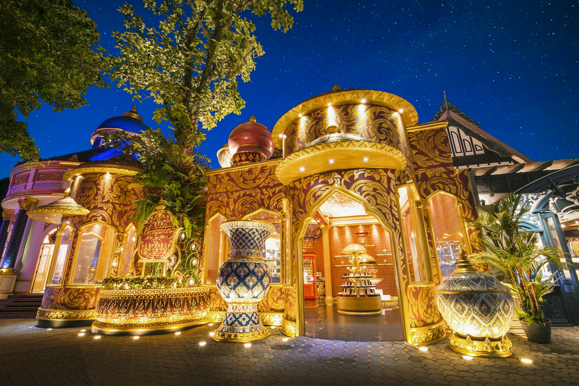 Phuket Fantasea with Round Trip Transfer  Discount