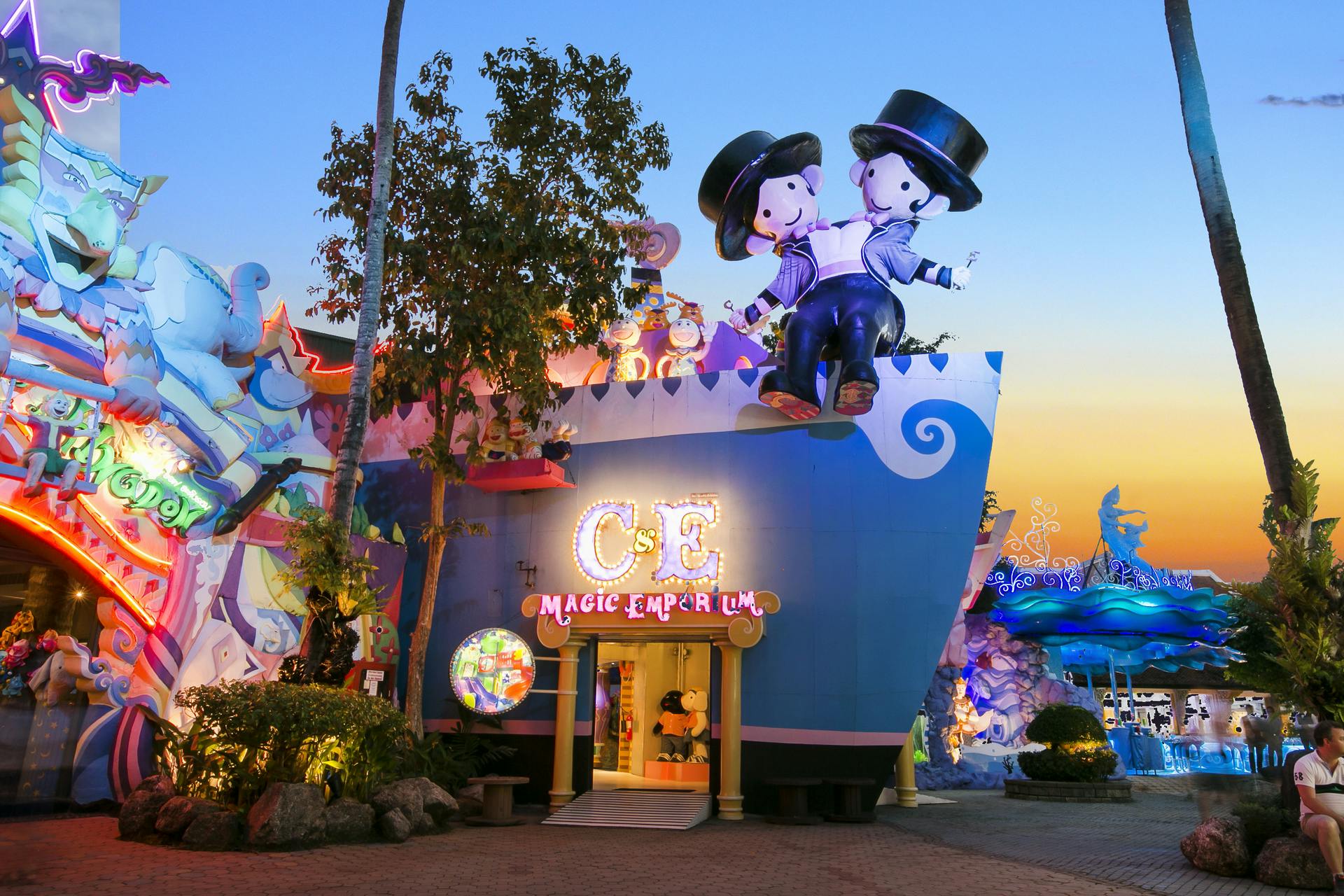 Phuket Fantasea Tickets with Optional Dinner 