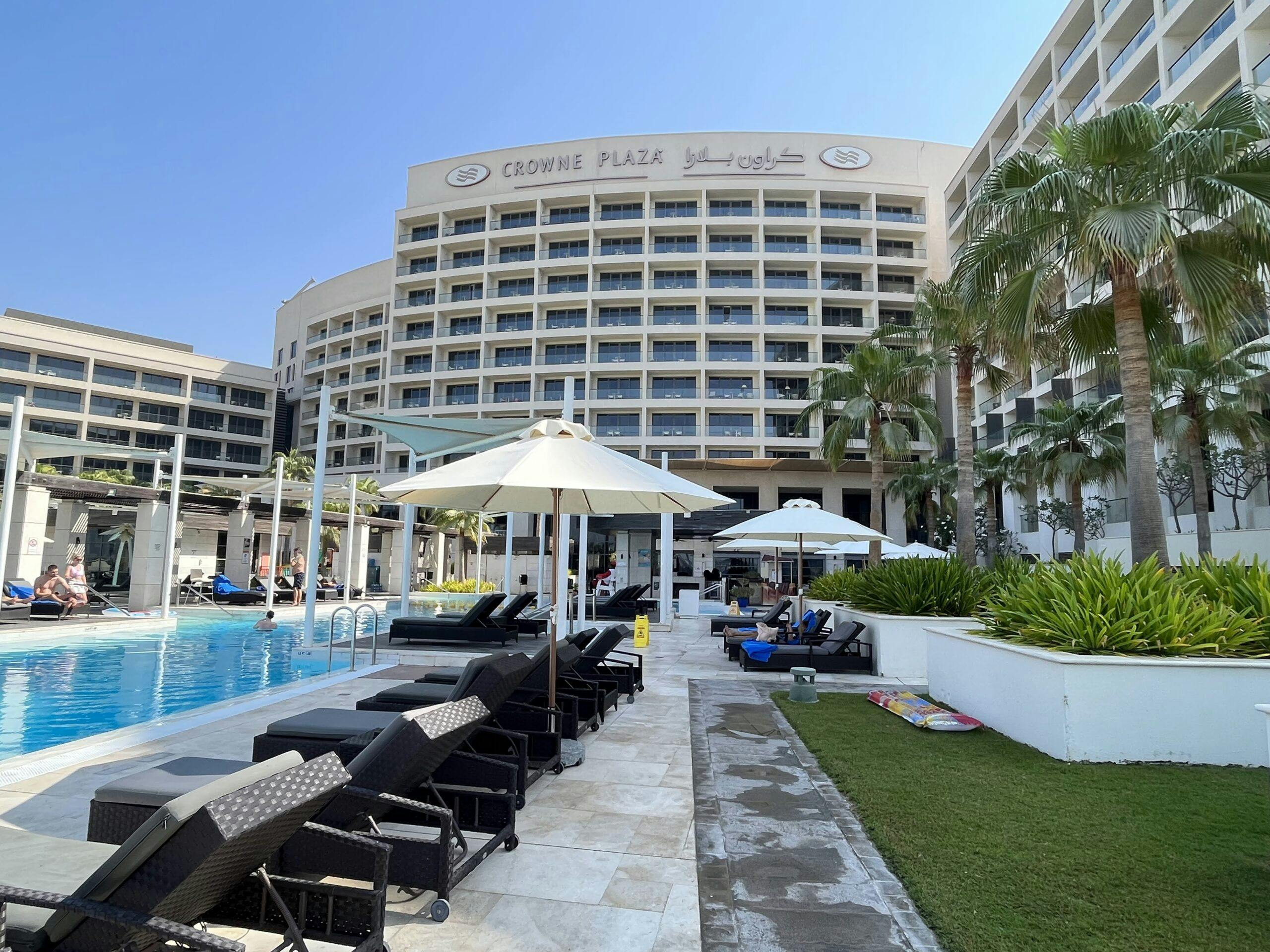 Yas Island Hotels + Free Park Pass (2 Adults + 1 Child) Discount