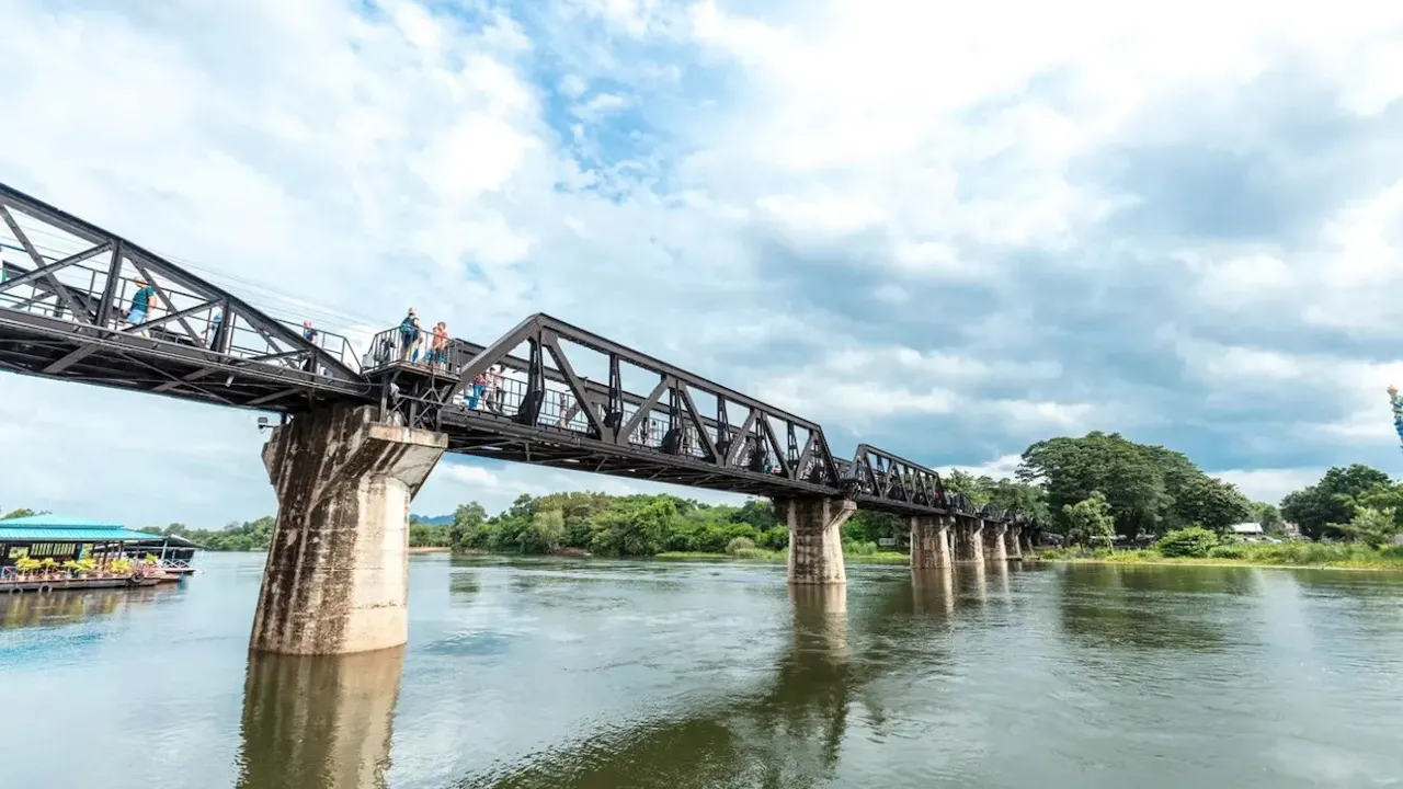 Kanchanaburi Safari Park and River Kwai Bridge Day Tour Discount