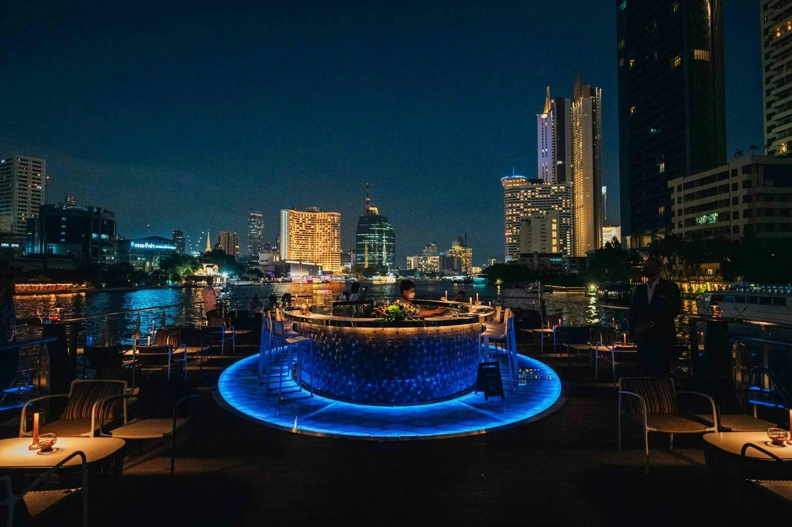 Saffron Cruise by Banyan Tree Bangkok Thrillark