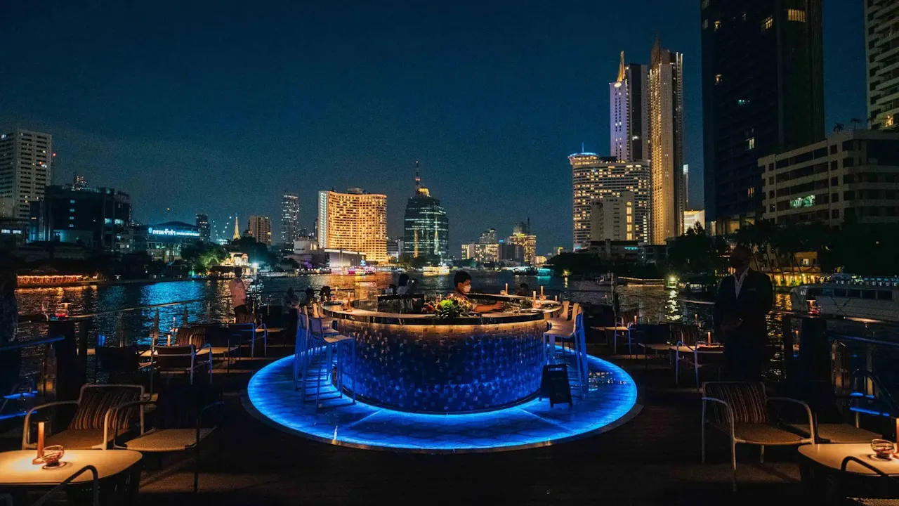 Saffron Cruise by Banyan Tree Bangkok Thrillark