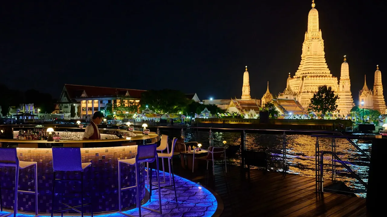 Saffron Cruise by Banyan Tree Bangkok Location