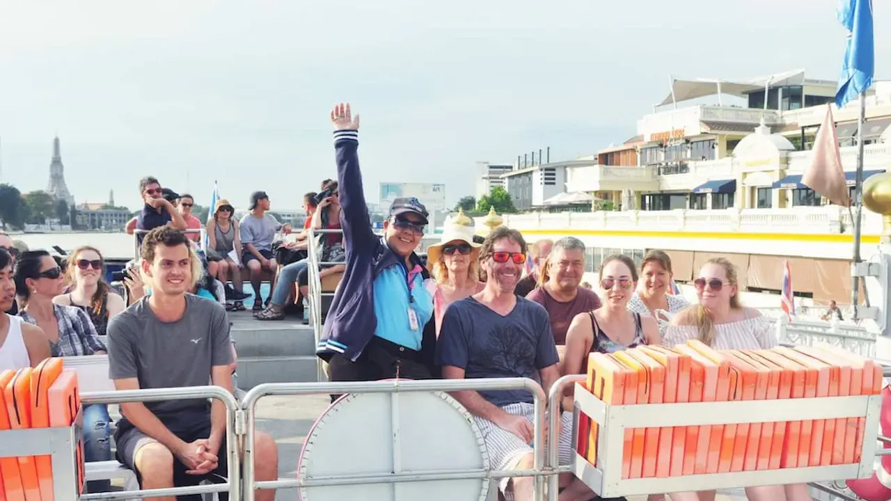 Chao Phraya Tourist Hop-On-Hop-Off Sightseeing Boat from Bangkok Discount