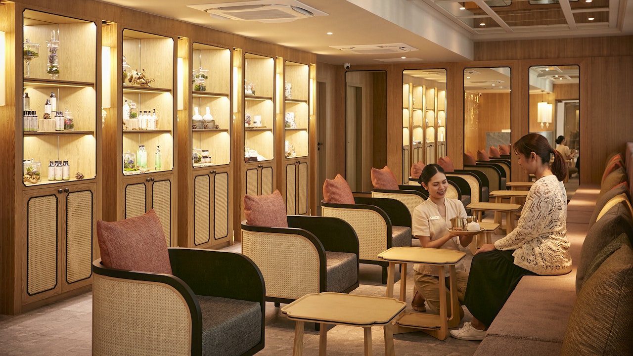 DIORA Luxe Sukhumvit Spa Experience in Bangkok