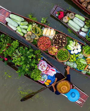 Damnoen Saduak Floating Market and Maeklong Railway Market Tour