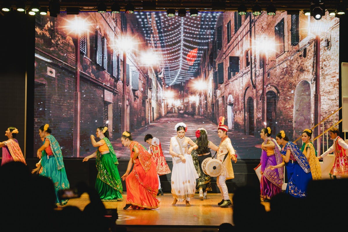 Golden Dome Cabaret Show Tickets Discount