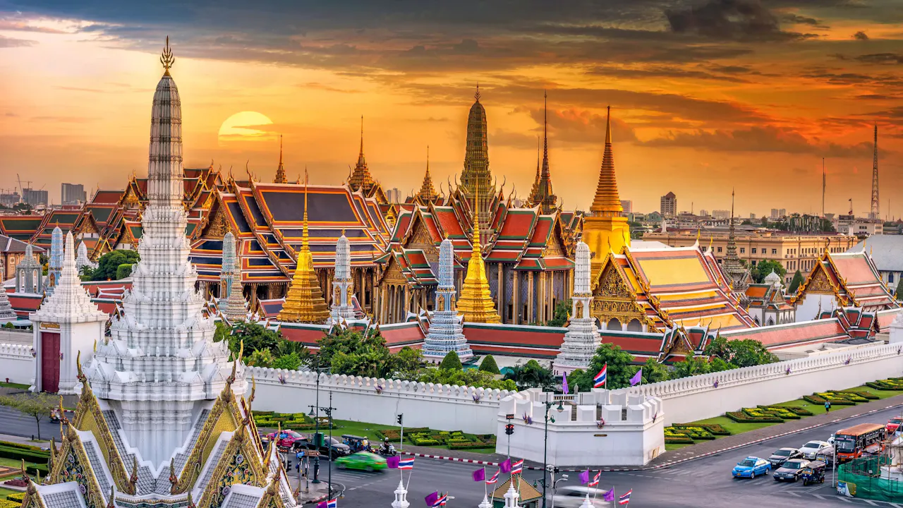 Grand Palace and Emerald Buddha Guided Tour Price