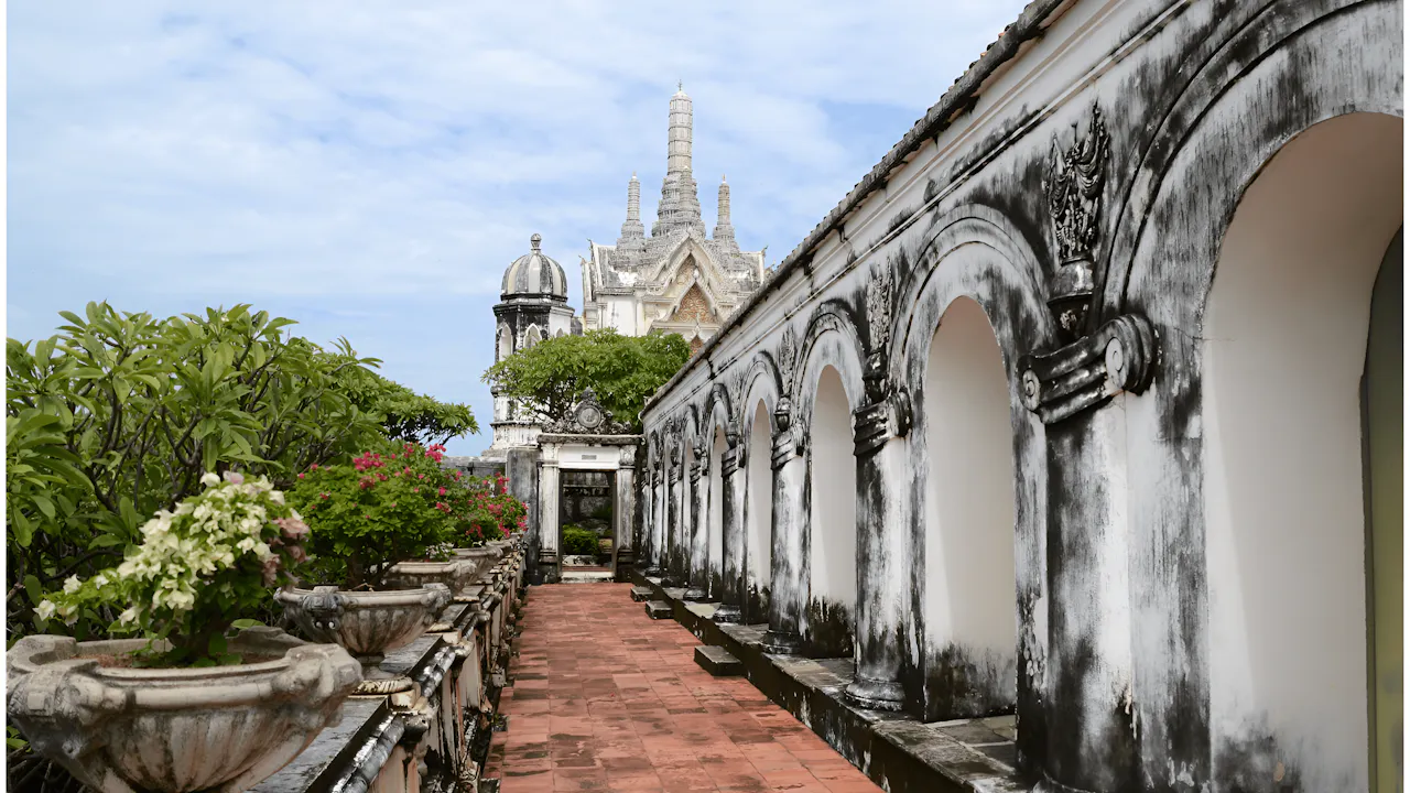 Hua Hin Phra Nakhon Khiri & Tham Khao Luang Day Tour Discount