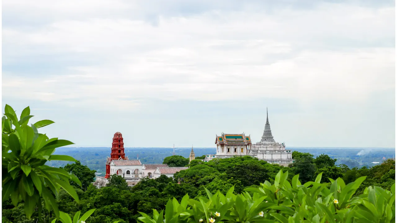 Hua Hin Phra Nakhon Khiri & Tham Khao Luang Day Tour: Location