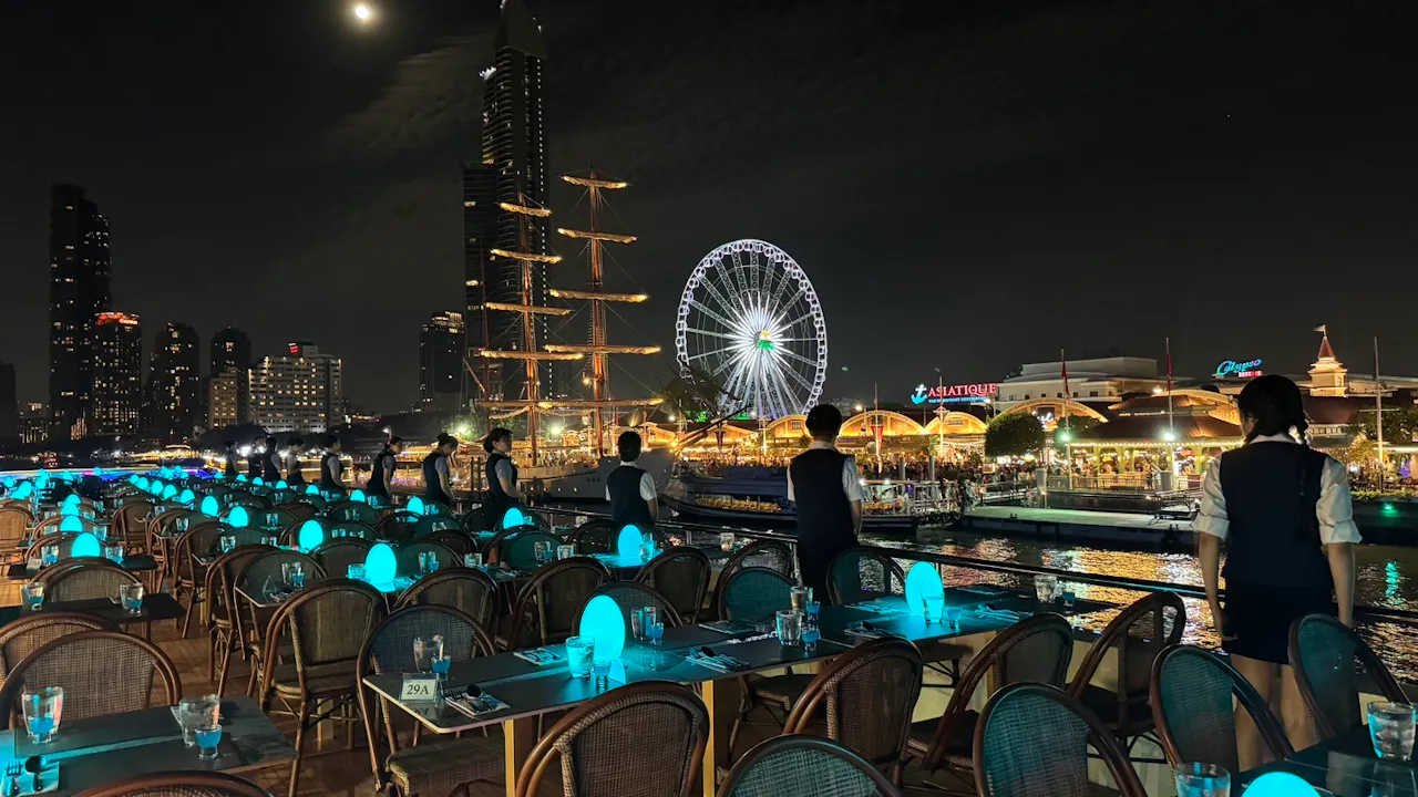 Royal Galaxy Dinner Cruise in Bangkok Discount