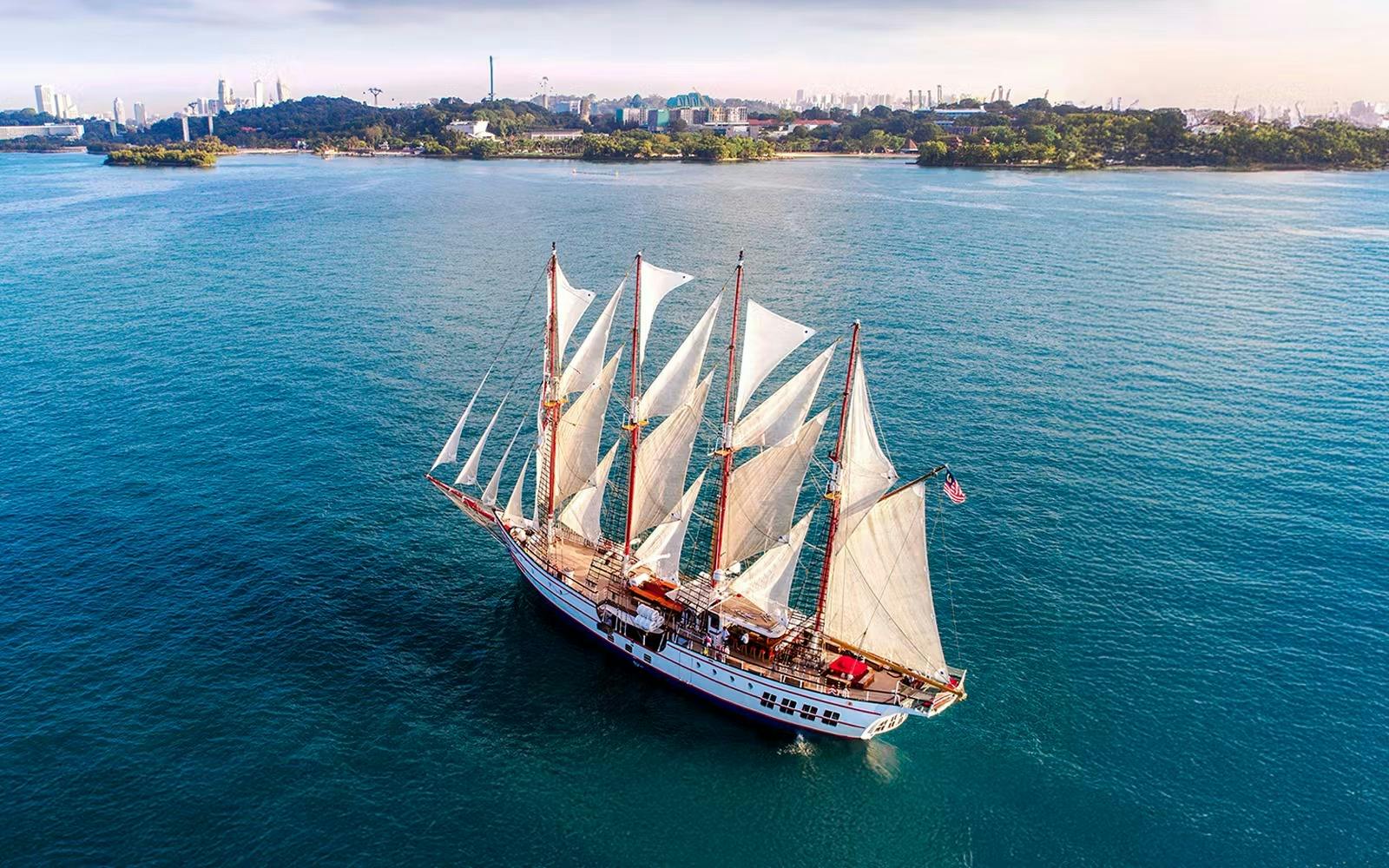 Singapore's Royal Albatross City Lights & Sunset Dinner Cruise Price