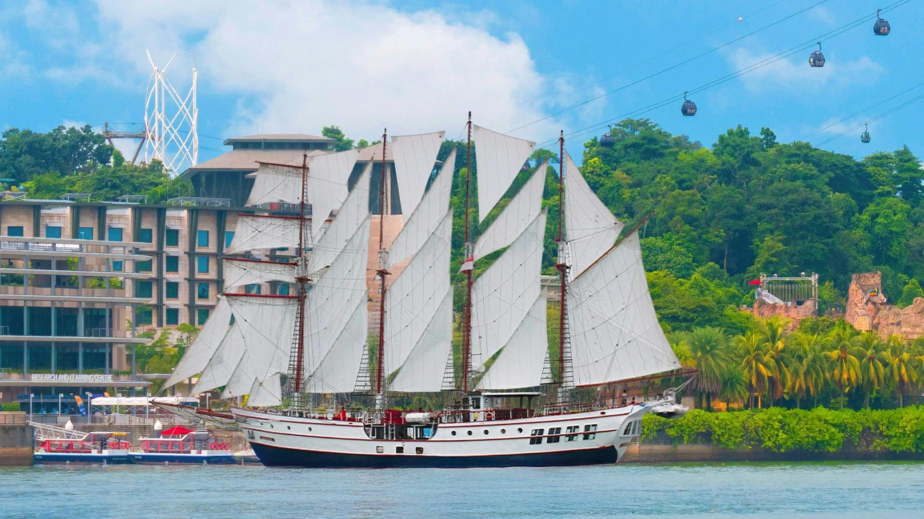 Singapore's Royal Albatross City Lights & Sunset Dinner Cruise Review
