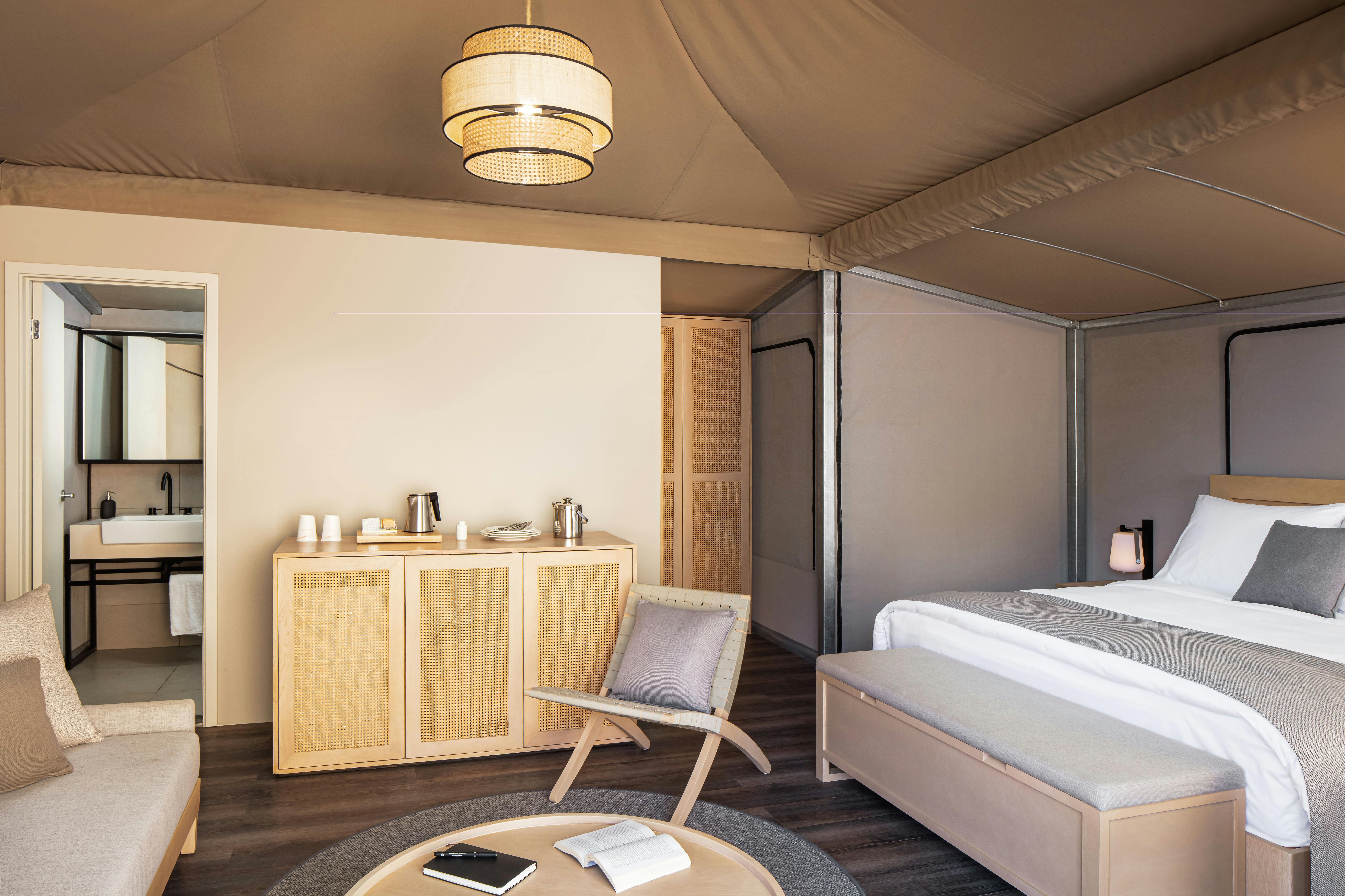 The Moon Retreat by Sharjah Collection Review