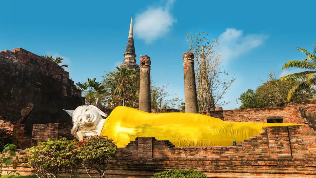 From Bangkok: Ayutthaya Day Tour with lunch with an English Guide Price