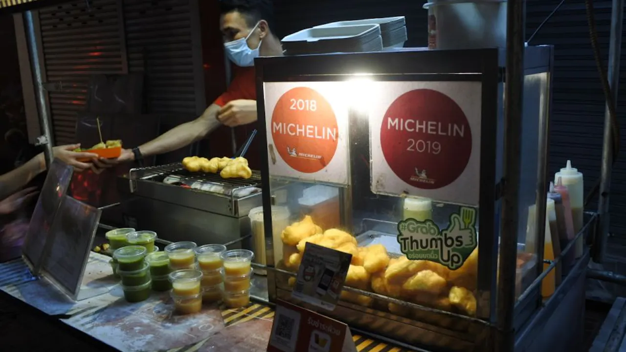 Michelin Guide Street Food Tour by Tuk Tuk with English Guide