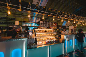 Bangkok-Bang Saen Japanese Cafe Instagram Day Tour: Instagramable Cafes, Bang Saen Beach & Fish Market