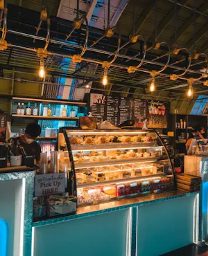 Bangkok-Bang Saen Japanese Cafe Instagram Day Tour: Instagramable Cafes, Bang Saen Beach & Fish Market