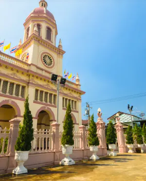 Discover the Rich Heritage: Old Portuguese Community and Flower Market.