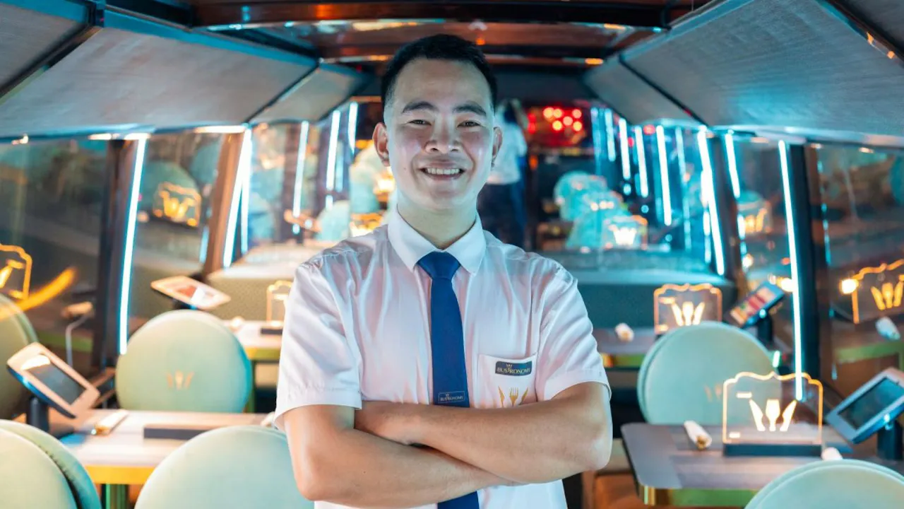 Dubai: BusTronomy Gourmet Brunch Tour Ticket